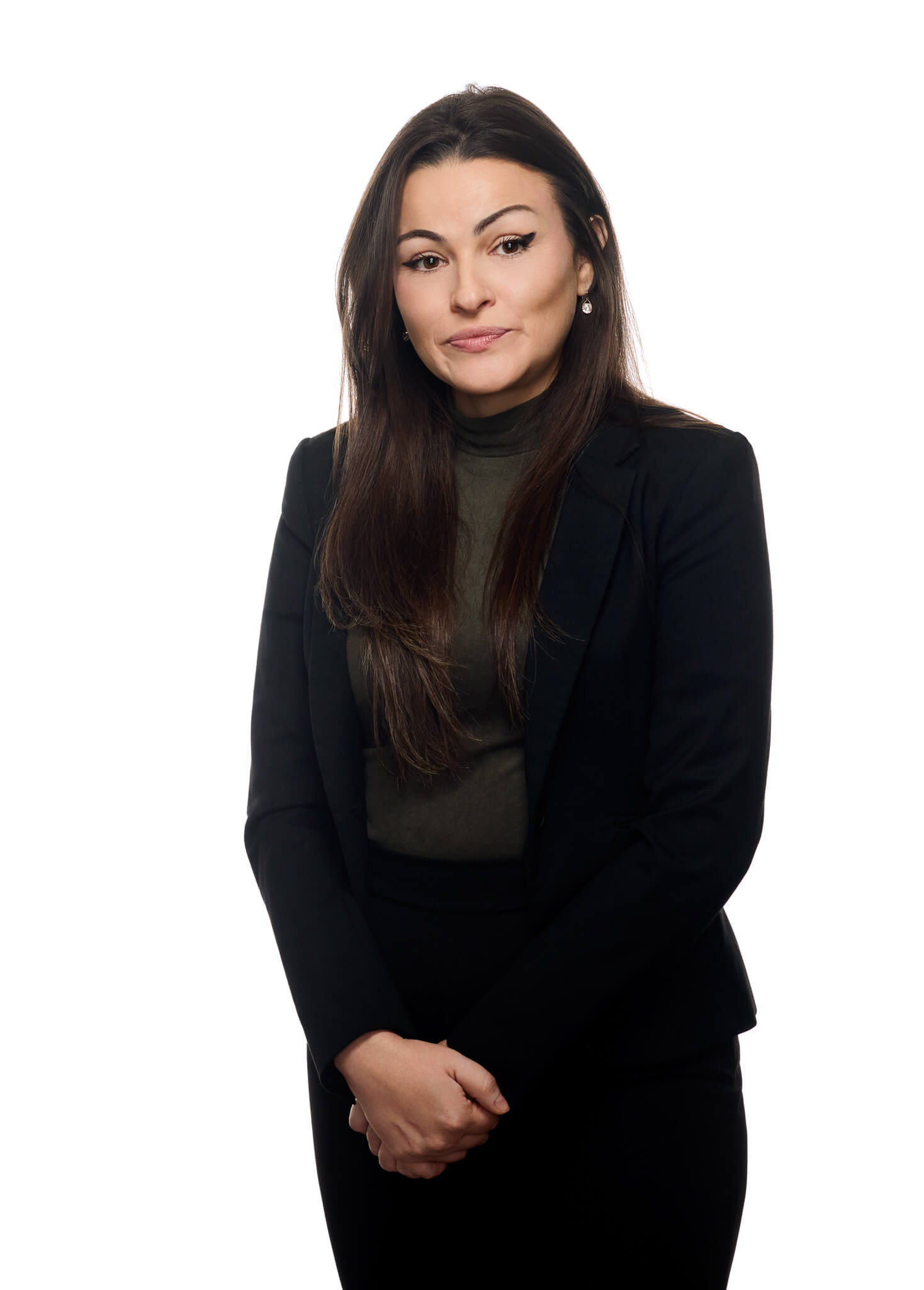 Tonia-20251110-05-WEB